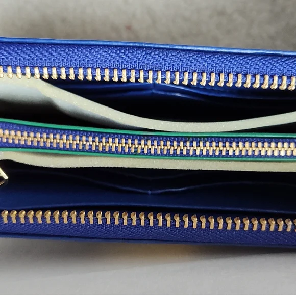 Lauren Ralph Lauren Wallet - Picture 2 of 5